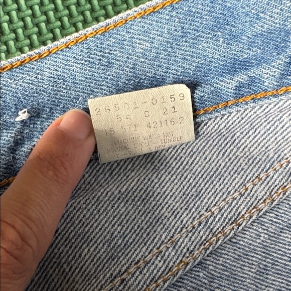 VTG 501 Levi's Women's High Rise Light Blue Jeans Size 26 Waist - Picture 7 of 14